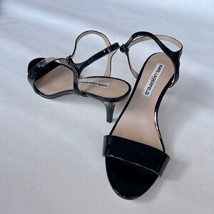 Karl Lagerfeld size 8.5 dark navy patent leather kitten heel like NEW